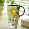 Caneca Alta de Cerâmica com Tampa Estampa de Flores Criativas Belas Canecas de Café para Chá Leite, Grande Capacidade Casa Escritório, 500ml, 1 peça