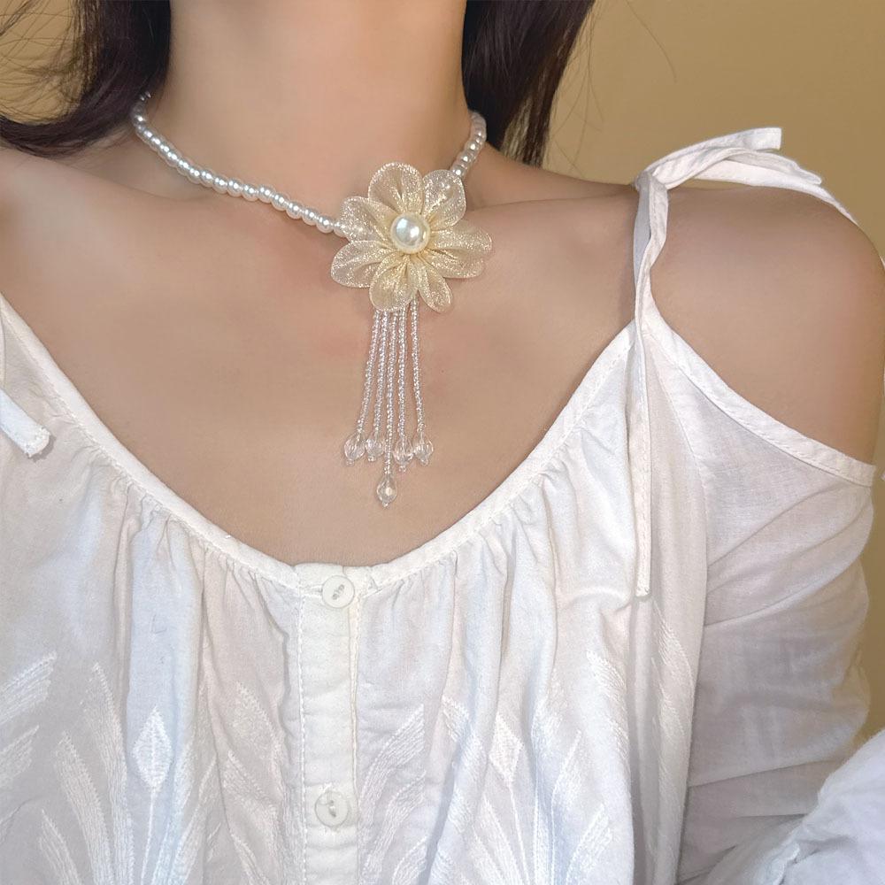 Sweet Flower Pearl Neck Chain Choker, Light Luxury Niche Lace Flower Fringed Collarbone Chain, Temperament Sweet Necklace