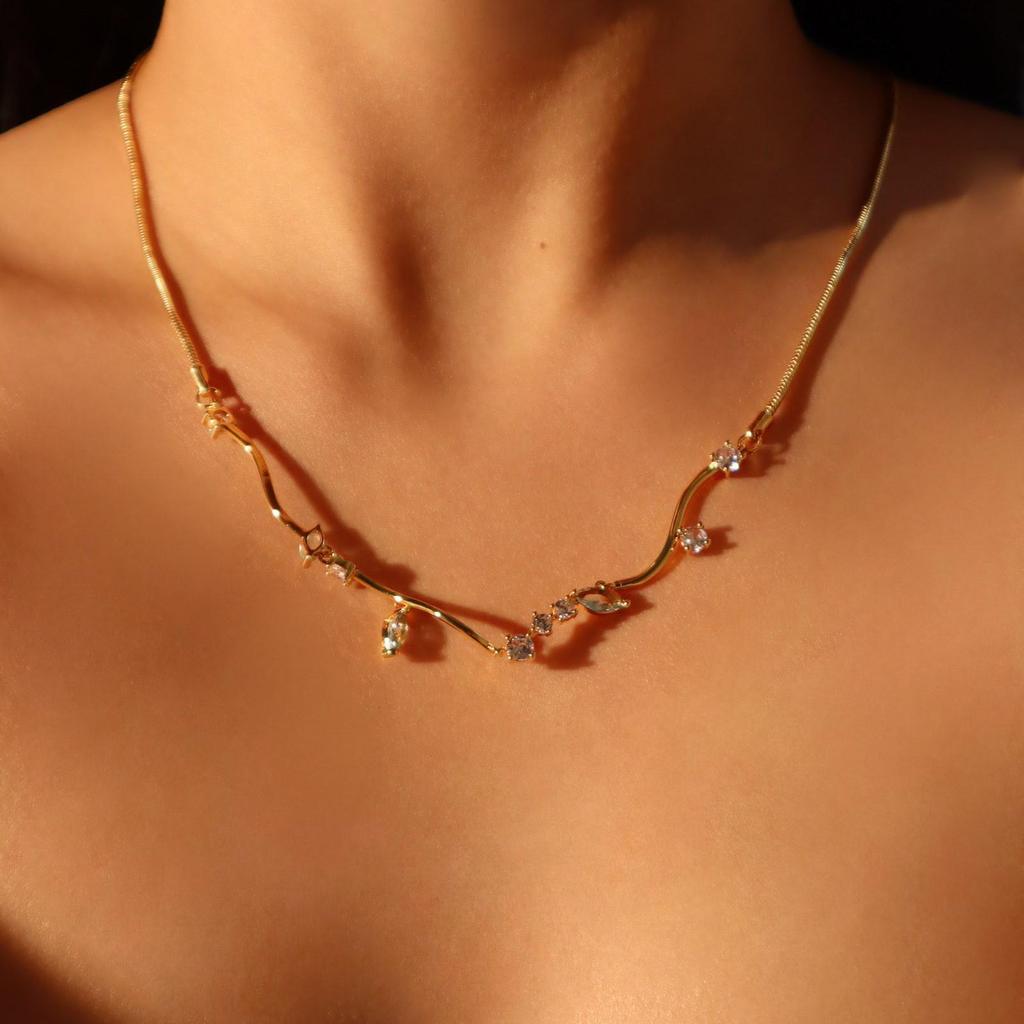 Retro 18K Gold Plated Tassel Zircon Cuban Chain Necklace In Frosted Gold Copper.