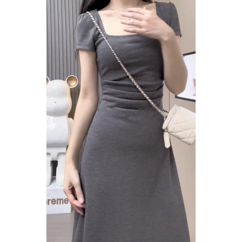 

Маленькое французское платье миди А-силуэта с квадратным вырезом и эффектом похудения для женщин S (110-121 lbs)