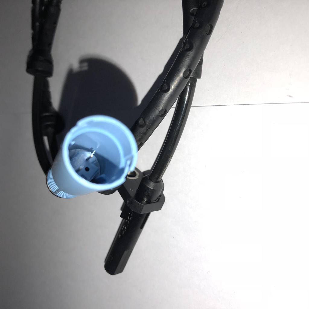 High-Temperature Resistant ABS Wheel Speed Sensor for BMW X3E83