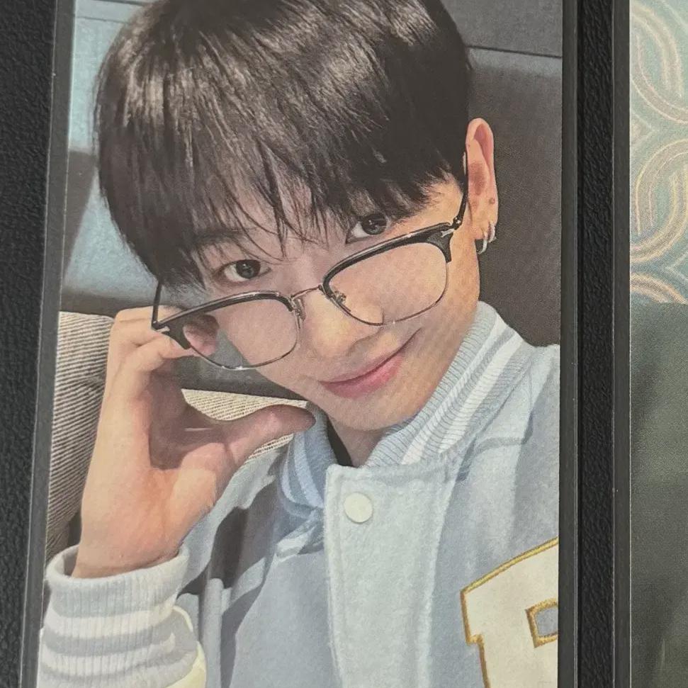 

Myung Jae-hyeon No Genre Showcase Live Bonus Photocard
