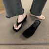 Thick-soled Sandals Wear French Evening Wind Pinch Slippers Women's 2025 Summer New Beach Shoes Flip-flops High Heels