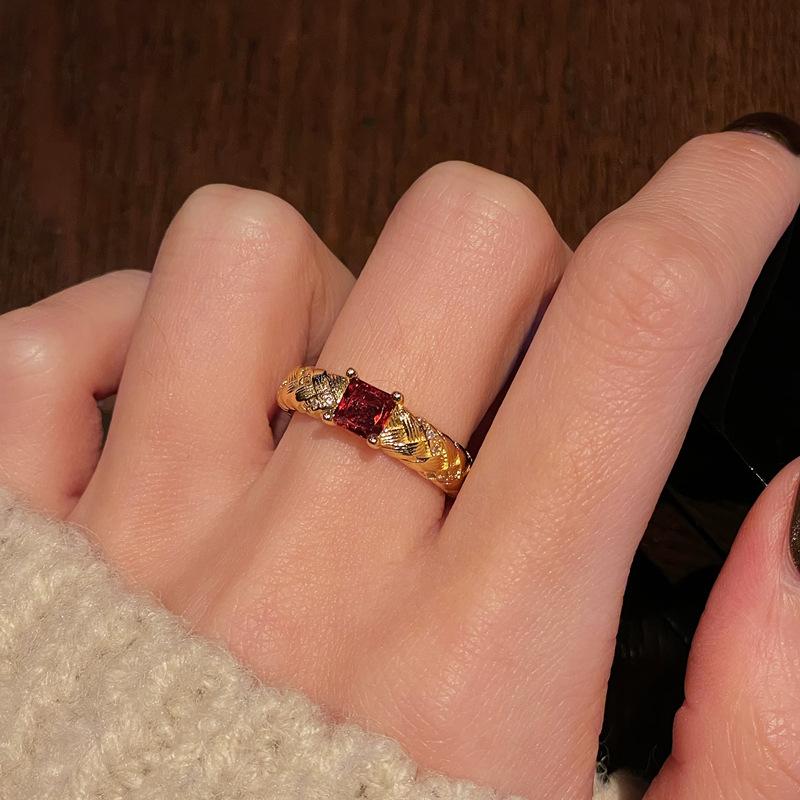 Medieval French Retro High-End Colored Treasure Zir*****Pen Ring Full Of Diamonds Exquisite Personalized Accessories