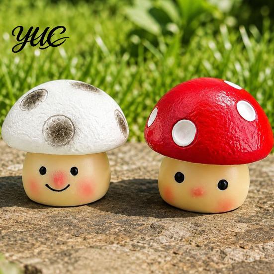 Decorative Resin Crafts Cute Mushroom Figurine, Desktop Ornament for Office Desk Home Decoration, Small Figurine Workstation Smiling Statue