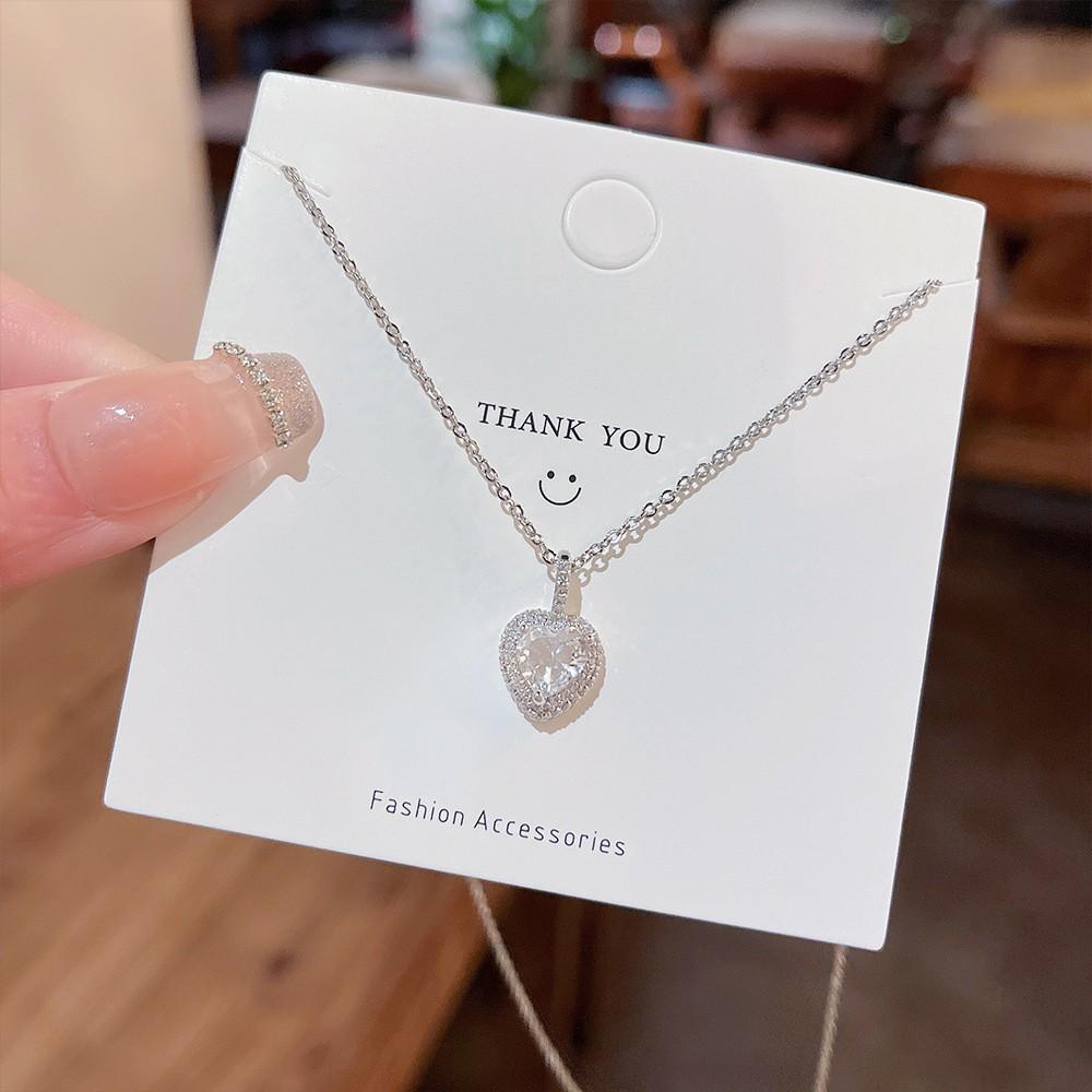 

Высококачественное корейское ожерелье из титановой стали: Невыцветающий, легкий, простой роскошный кулон с цепочкой на ключицу для женщин