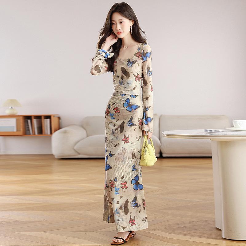 Retro Butterfly Print Long-Sleeve Dress - Slim Fit, Sexy Ruched Waist