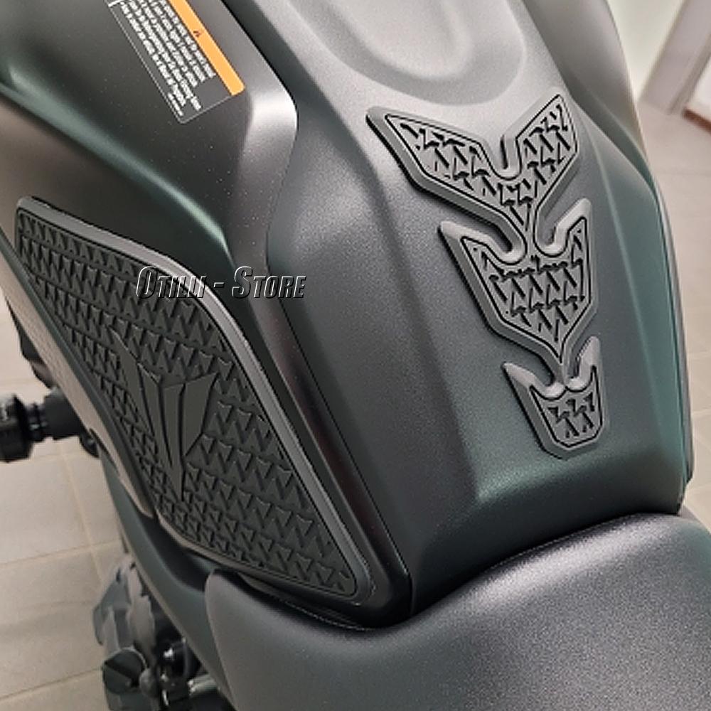 New For Yamaha MT07 MT 07 MT-07 2025 2025 2025 Side Fuel Tank pad Protector Stickers Decal Gas Knee Grip Traction Pad Tankpad