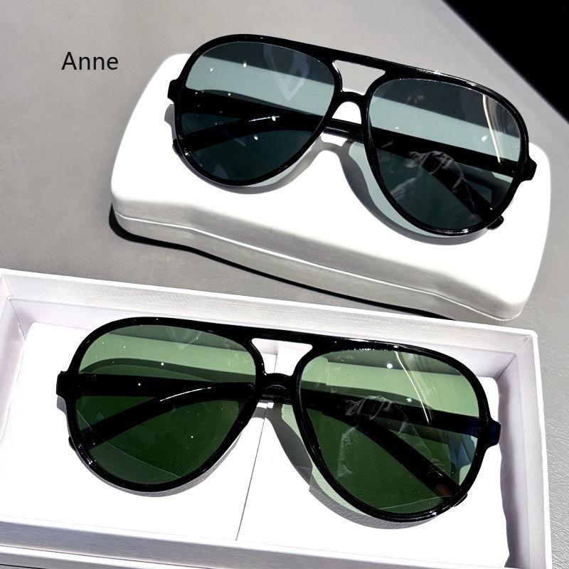 Fashion Oversized Double Bridges Pilot Men Sunglasses Vintage Rivets Women Red Blue Trending Punk Sun Glasses Shades UV400