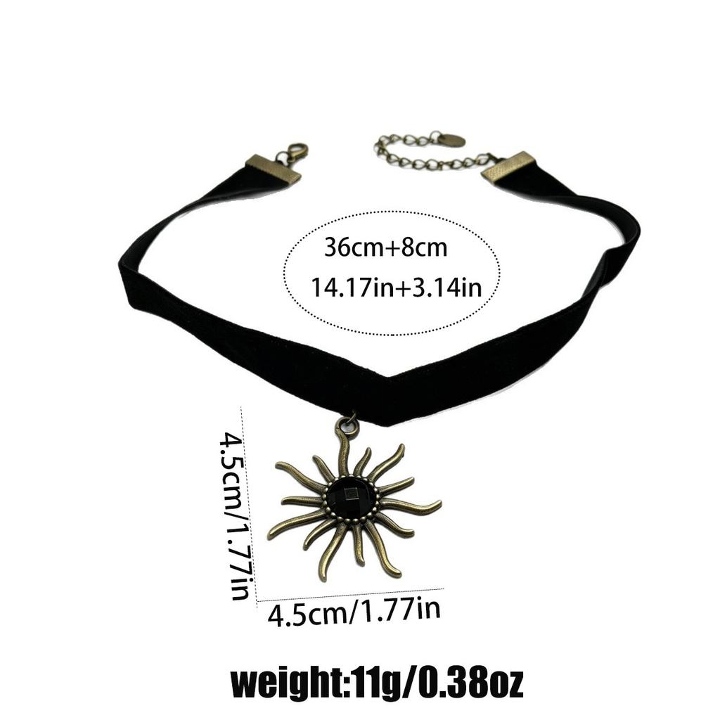 European and American babes black sun pendant necklace dark necklace goth halloween collarbone chain collar