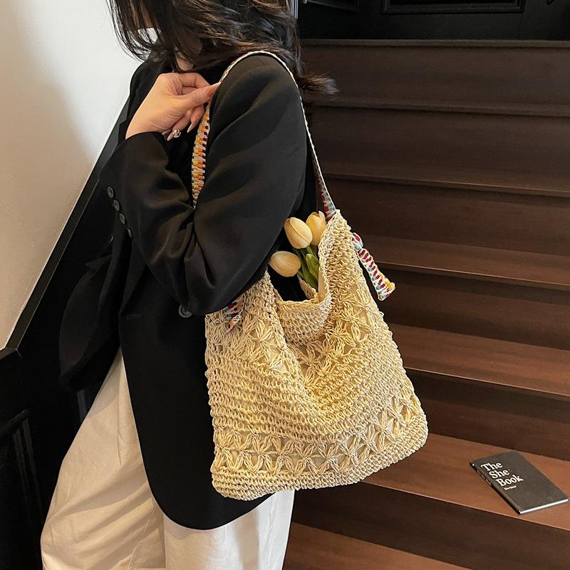 Lazy Wind Straw Woven Large-capacity Bucket Bag Women's 2025 Summer New Trend Fashion Hollow Shoulder Messenger Bag