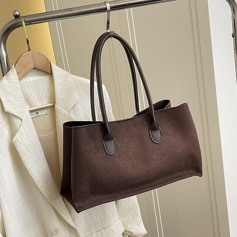 Suede Retro Large-capacity Armpit Bag, New Fashion Women's Bag, High-end Tote Bag, Commuter Shoulder Bag.