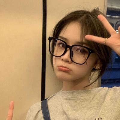 New Melanin Yan Glasses Frame Female Online Celebrity with The Korean Version of Glasses Fashion Anti-blue Flat Mirror Male.