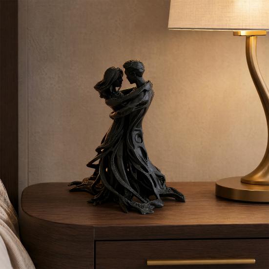 3D-gedruckte Statue eines Paares, Romantische Skulptur einer Paarumarmung mit hohlem Design, Nordische Dekoration für Hochzeitsjubiläum, Schwarz