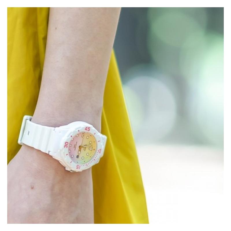 Casio YOUTH Series-LRW Disc Three-pin Digital Wind Sports Waterproof Quartz Movement Resin Strap Japanese and Korean Watch Women's LRW-200H-4E2
