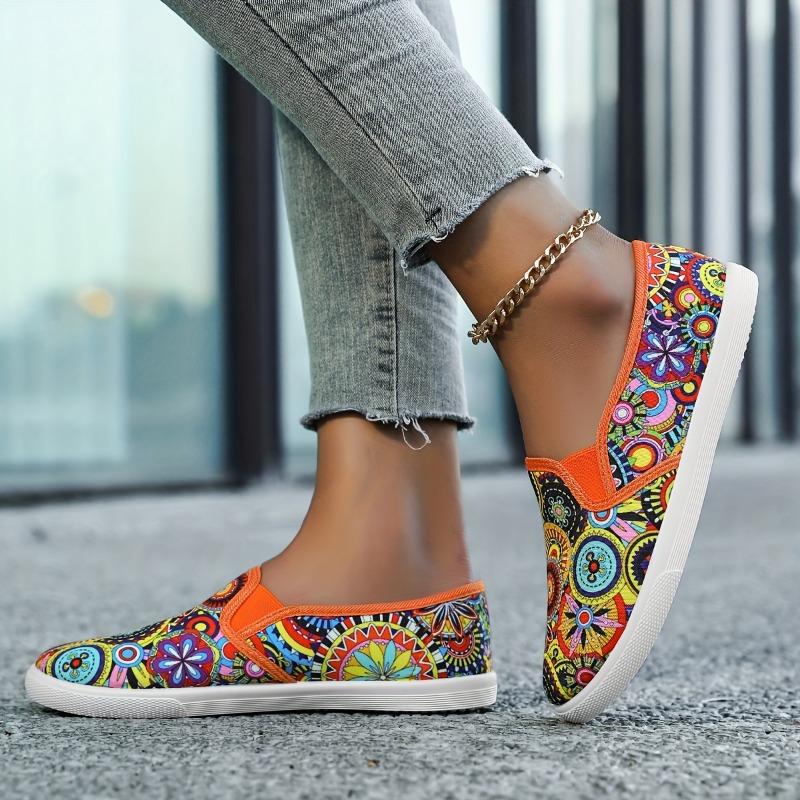 Vibrant Style Retro Chic Women's Casual Sneakers - Colorful Paisley Print, Lightweight Fabric, All-Season Comfortable Shoes, Slip-On Casual Flats