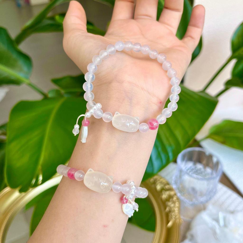 Chalcedony Kitten Bracelet: Fresh, Cute, Versatile Design for Women