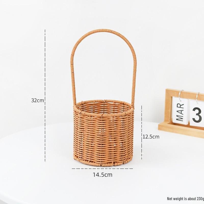 Handheld Woven Rattan Basket: Ideal for Flowers, Fruit, Gifts, Storage, and Souvenirs - Perfect for Flower Shops and Children's Day Celebrations.