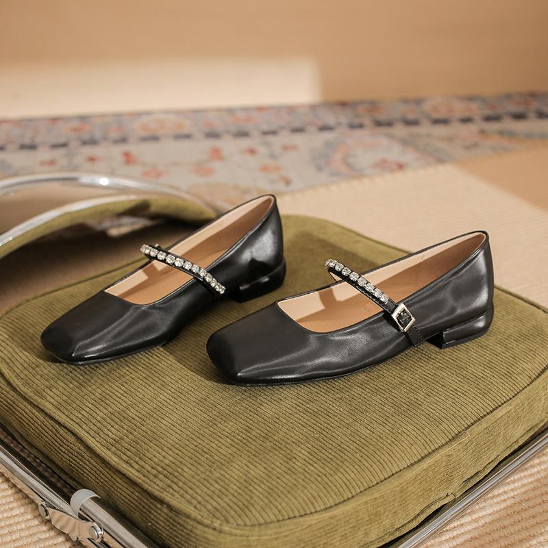 2302 flat shoes women's thick heel new square head rhinestone word with Mary Jane shoes French light mouth low heel single shoes