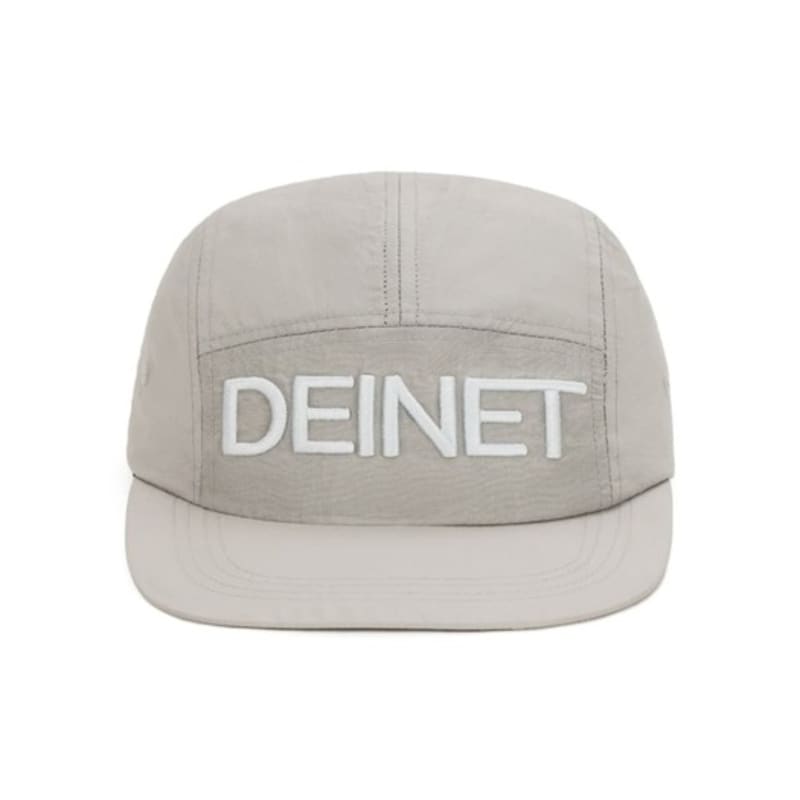 

DEINET DEINET NYLON LOGO CAP IN SILVER FREE