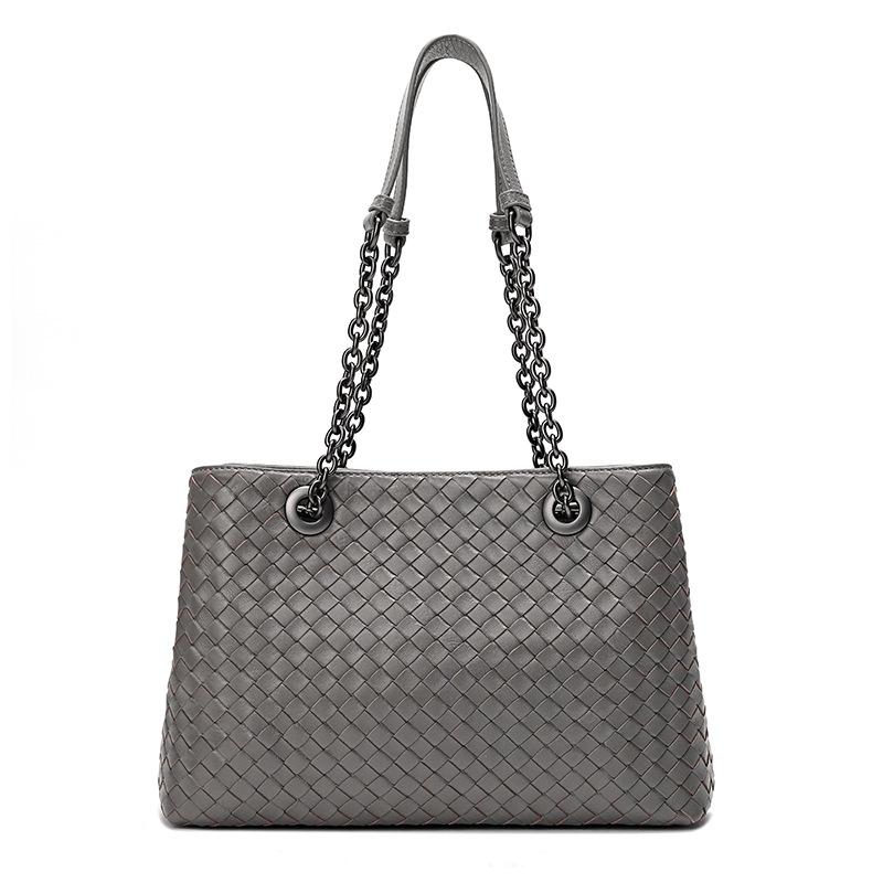 Классическая женская сумка из натуральной кожи — фото 7