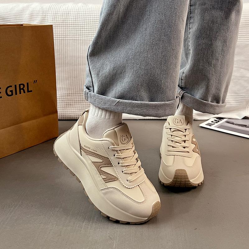 2025 Spring New Fashion Thick Sole Heightening Trend Letter Versatile Women's Casual Shoes Sports Board Shoes Women 2513