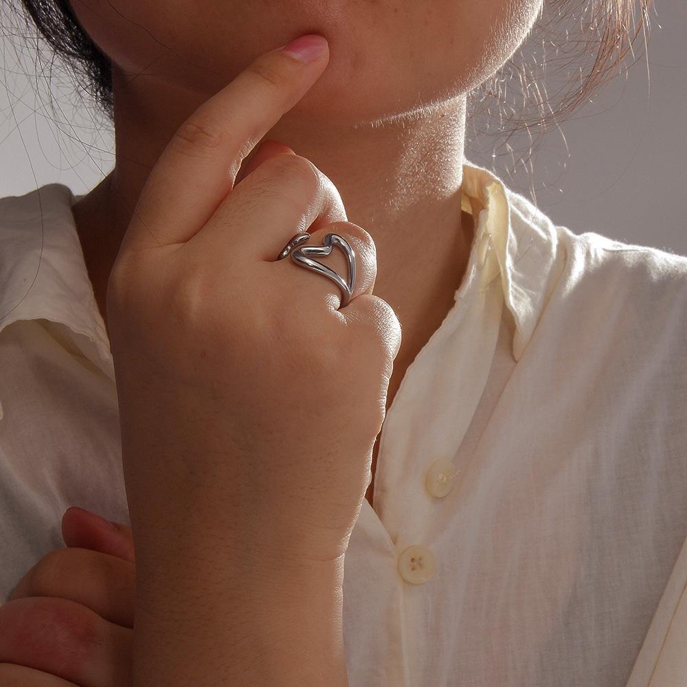 European & American Titanium Steel Heart Hollow Double-Headed Versatile Open Ring, 18K Gold Plated