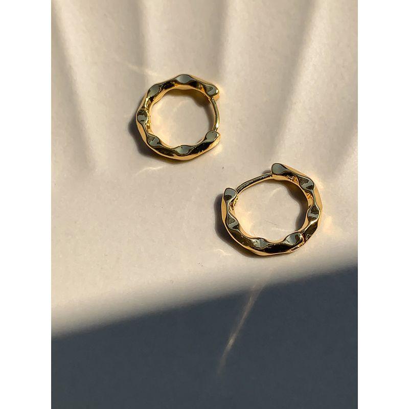 

Fashion Special-Interest Design Twisted Asymmetrical Metal Ins Frosty Style Earrings Ear Small French Fancy Ear Ring Gold