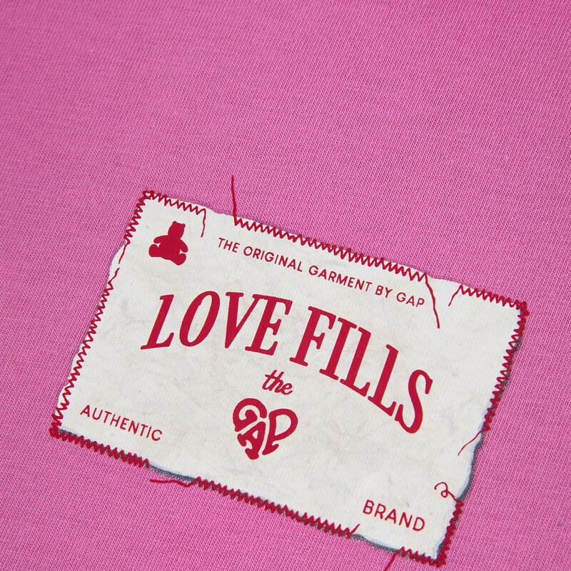 GAP Women's Heart Logo Print Short Sleeve T-Shirt