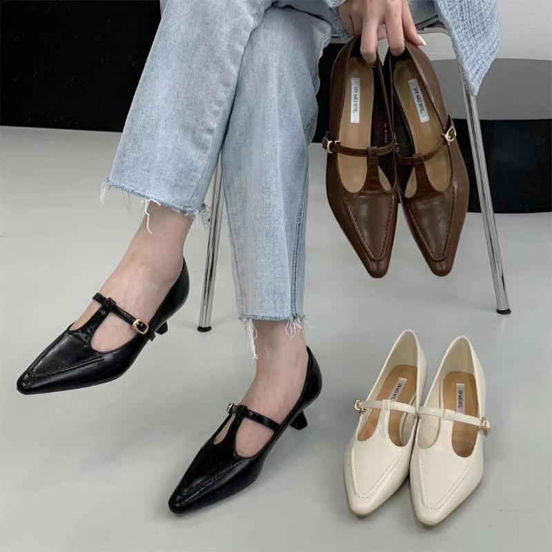 2024 Woman Fashion Pointed Toe Buckle Shoes Apricot Retro Kawaii Solid Female Shoes Flats Casual Shallow Mouth Mary Jane Shoes