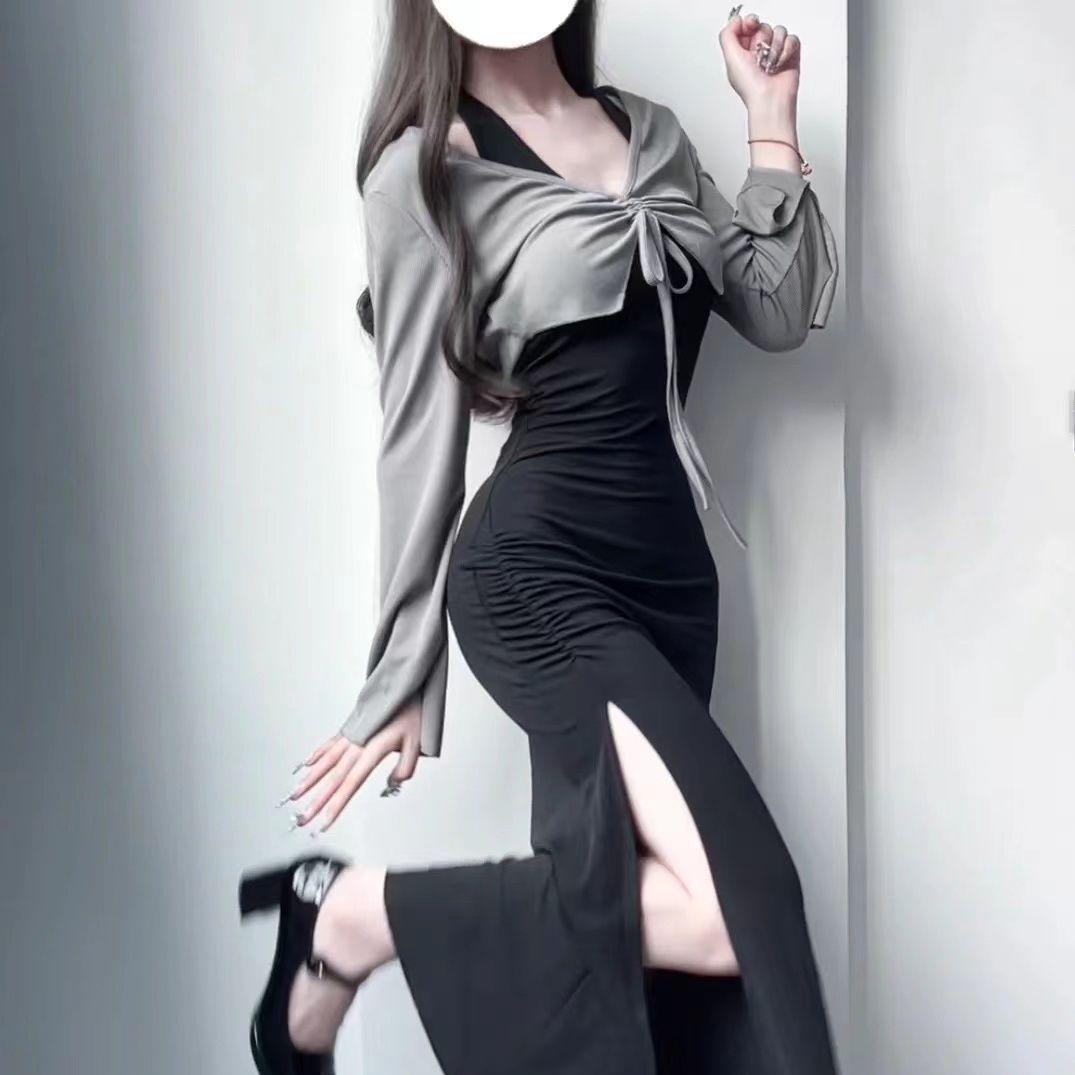 Серый облегающий комплект платьев с вырезом-халтер: Осенний женский облегающий комплект из двух предметов с топом S