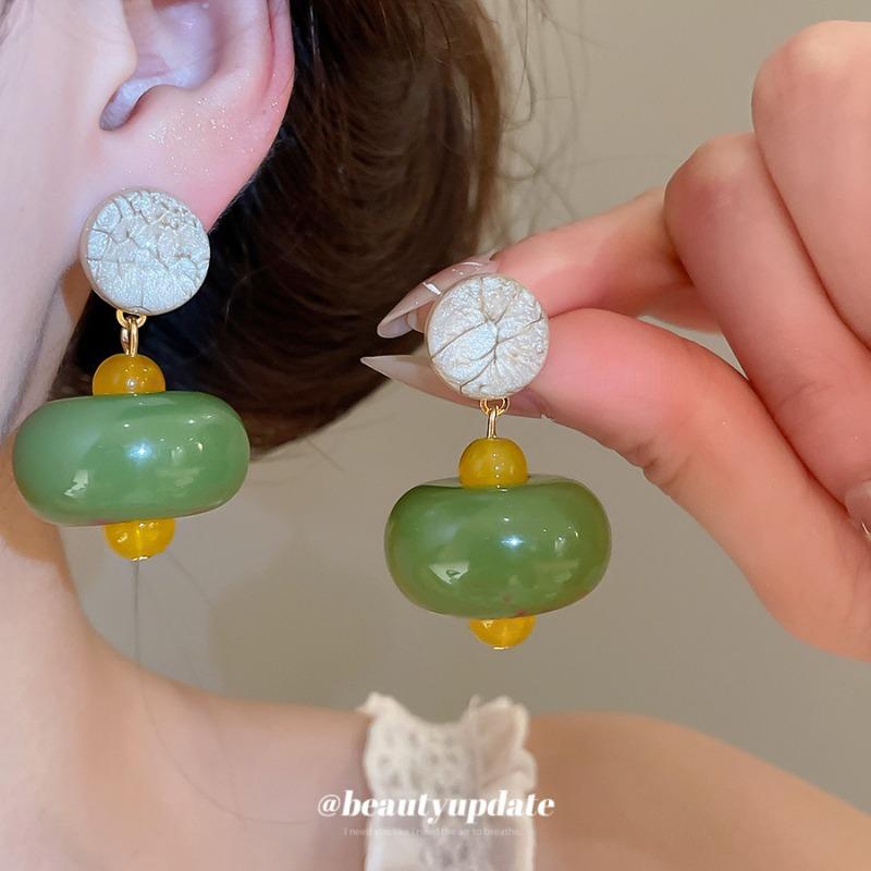 New Chinese Retro Irregular Resin Round Stud Earrings Small Fresh High-end Earrings Niche Design Earrings Women