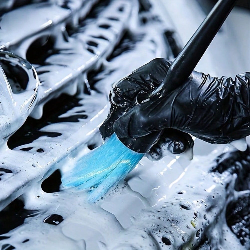 Perfect For Removing Dust And Dirt From Wheel Hubs, Corners, Grilles, Air Vents, And More! - Deep Cleaning Car Brush With Blue Hard Bristles