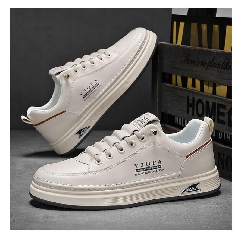 2026 new men's white shoes men's breathable casual board shoes versatile sports trendy new men's shoes