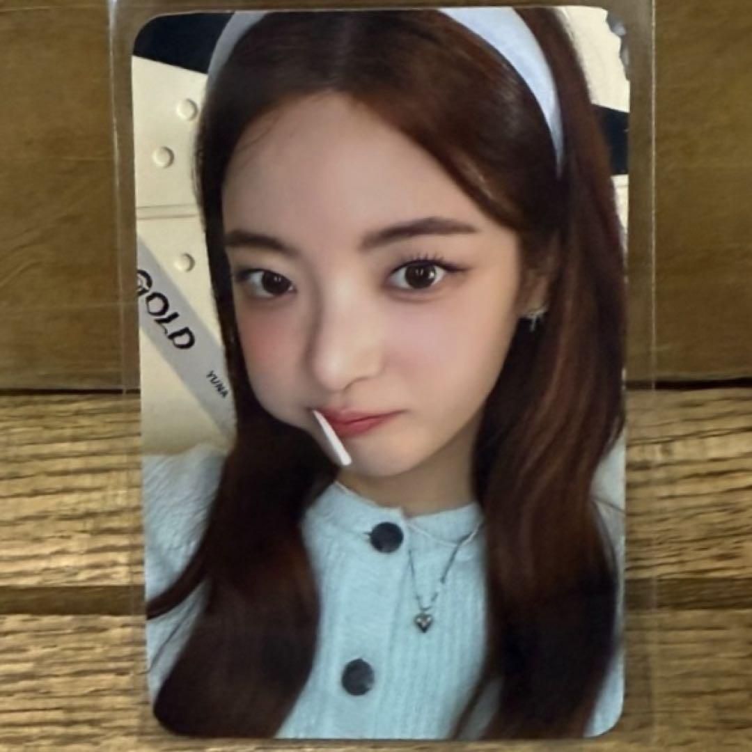 

[USED] itzy Ria GOLD withmuu autograph session limited trading card