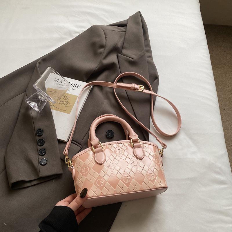 

Shoulder bag women s new texture personality crossbody bag high-value diamond lattice bucket bag
