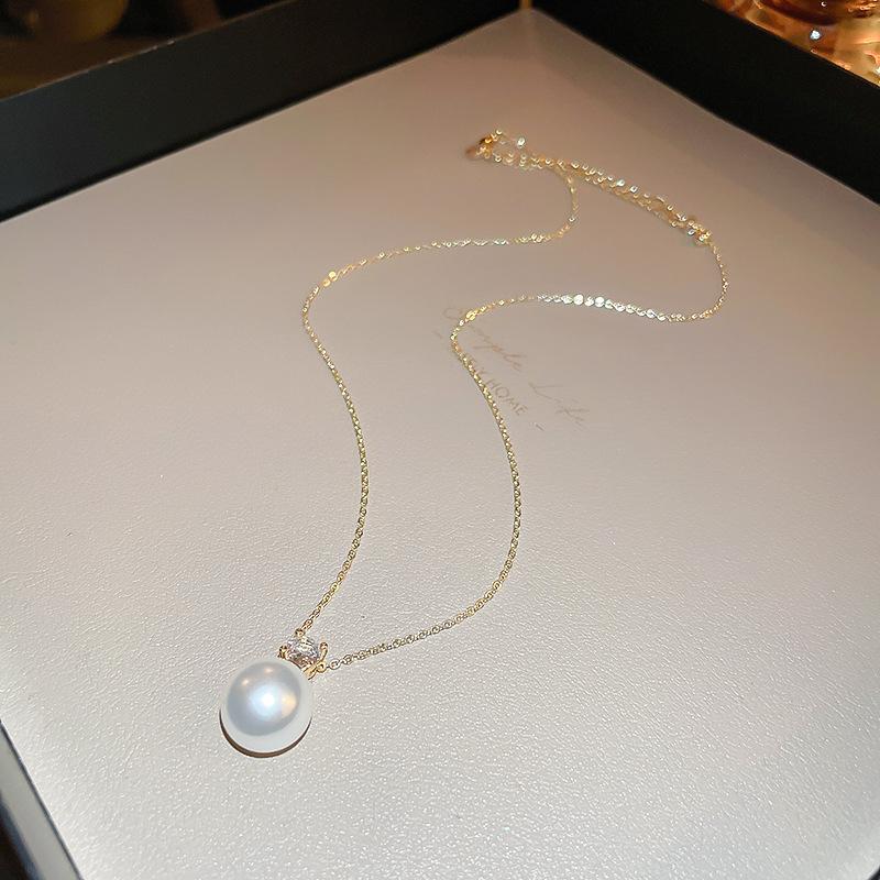 Melad Coffee Colored Tiger Eye Stone Bead Necklace, Niche Retro Collarbone Chain, Personalized and Fashionable Design Accessory