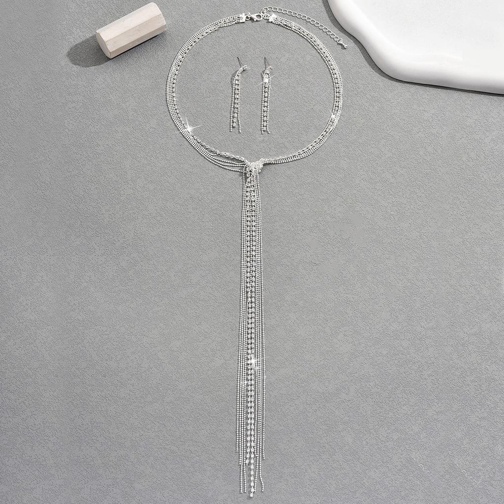 New Elegant Women's Set Exquisite Claw Chain Exaggerated Fashion Necklace Long Eardrops Water Drop Neck Chain Evening Bridal Accessories