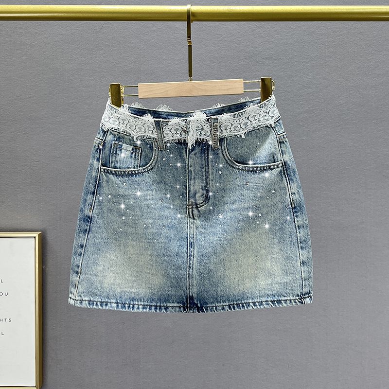 

Летнее платье с кружевной вставкой, завышенной талией, стразами и джинсовой юбкой Nostalgic Blue M