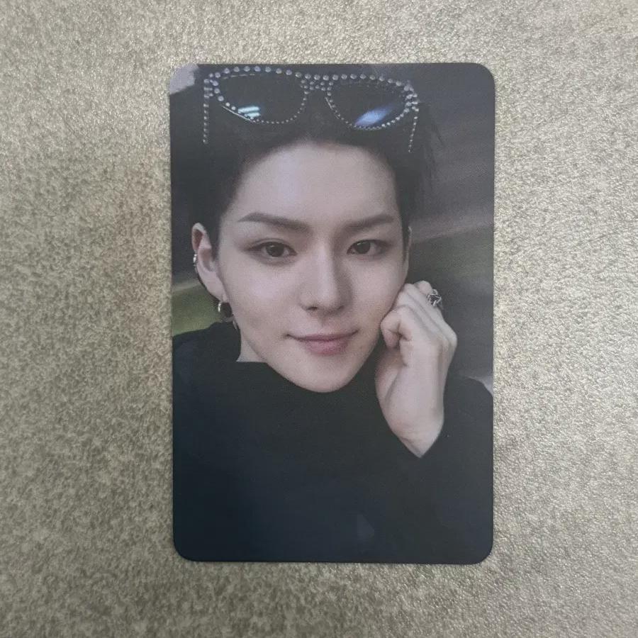 

Treasure Lovepulse Popup Store Yoshi Photocard