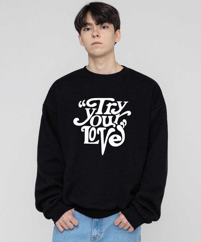 GRAVER [Unisex] Tyl Big Logo Sweatshirt_Black