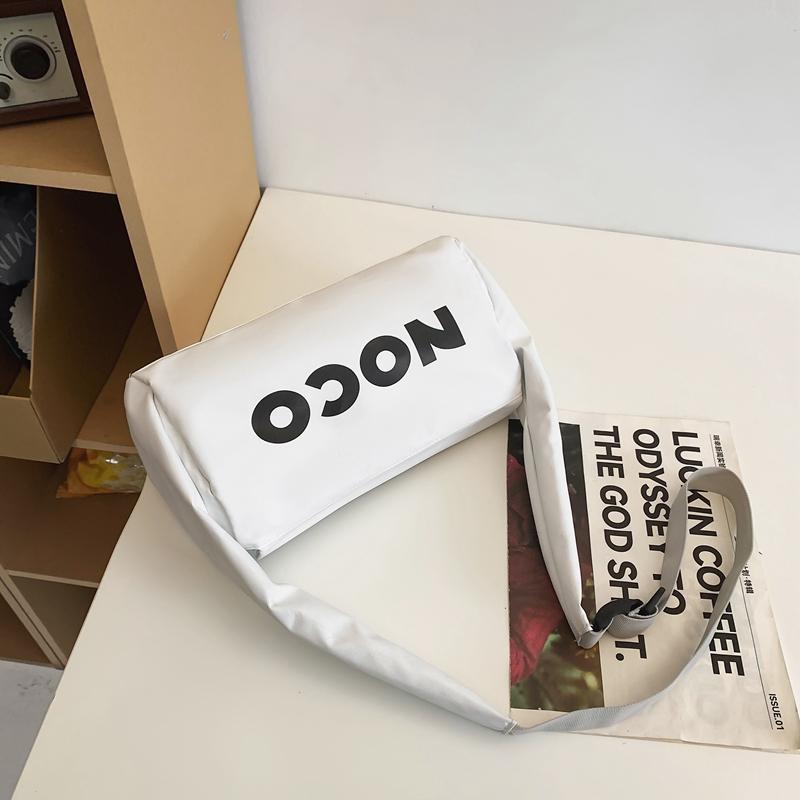 Спортивная сумка через плечо — фото 9