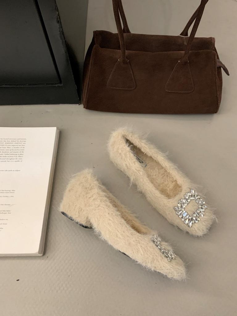 2025 Autumn and Winter New French Gentle Flat-bottomed Fluffy Women's Shoes Fairy Wind One Pedal Velvet Warm Ladyshoes Versatile