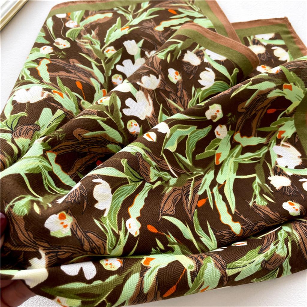 Small Square Scarf with Floral Print for Modern Women Soft & Breathable Bandana Scarves Daily Party Wear Neckerchief