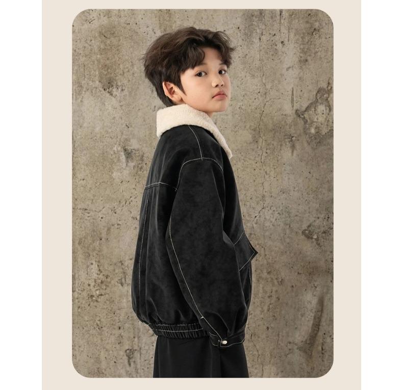 Kids' Fur Collar Leather Jacket with Fleece Lining - Thick Lapel Motorcycle Style for Boys, Winter Fashion.