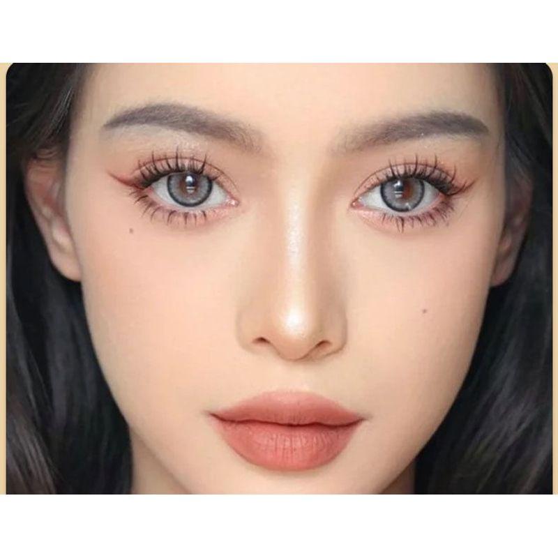 Miumi - Set: Natürliche Kreuz-Magnet-Falsche Wimpern + Applikator