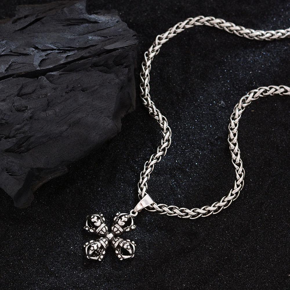 

Personalized Vintage Cross Vajra Pestle Necklace Cold Trend Hip Hop Premium Sense Clavicle Chain