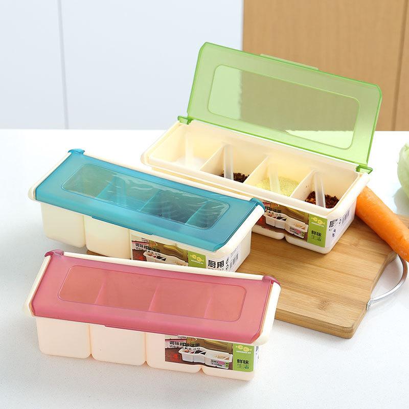 

Household Ghetto Kitchen Supplies Spice Jar Set Four Grids of Salt and Pepper Shakers Moisture-proof Seasoning Box with Spoon рожевий