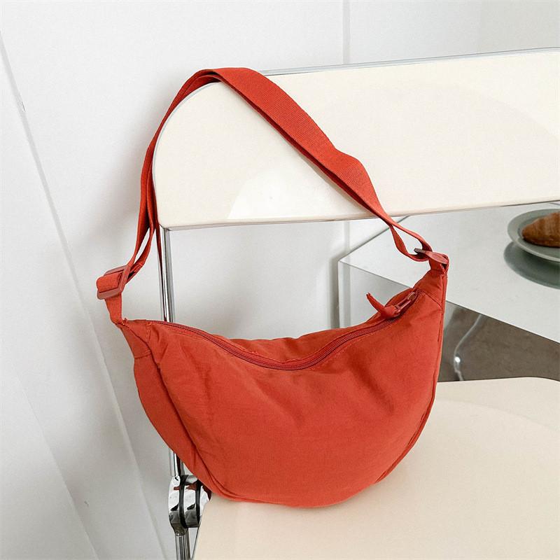 Trendy Fashionable Womens Large Capacity Tote Bag With Waterproof Nylon Material