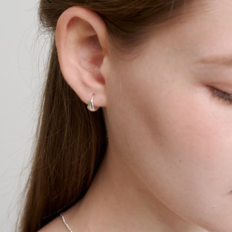 

NUOY [Silver 925] Mini Waterdrop Earring Silver